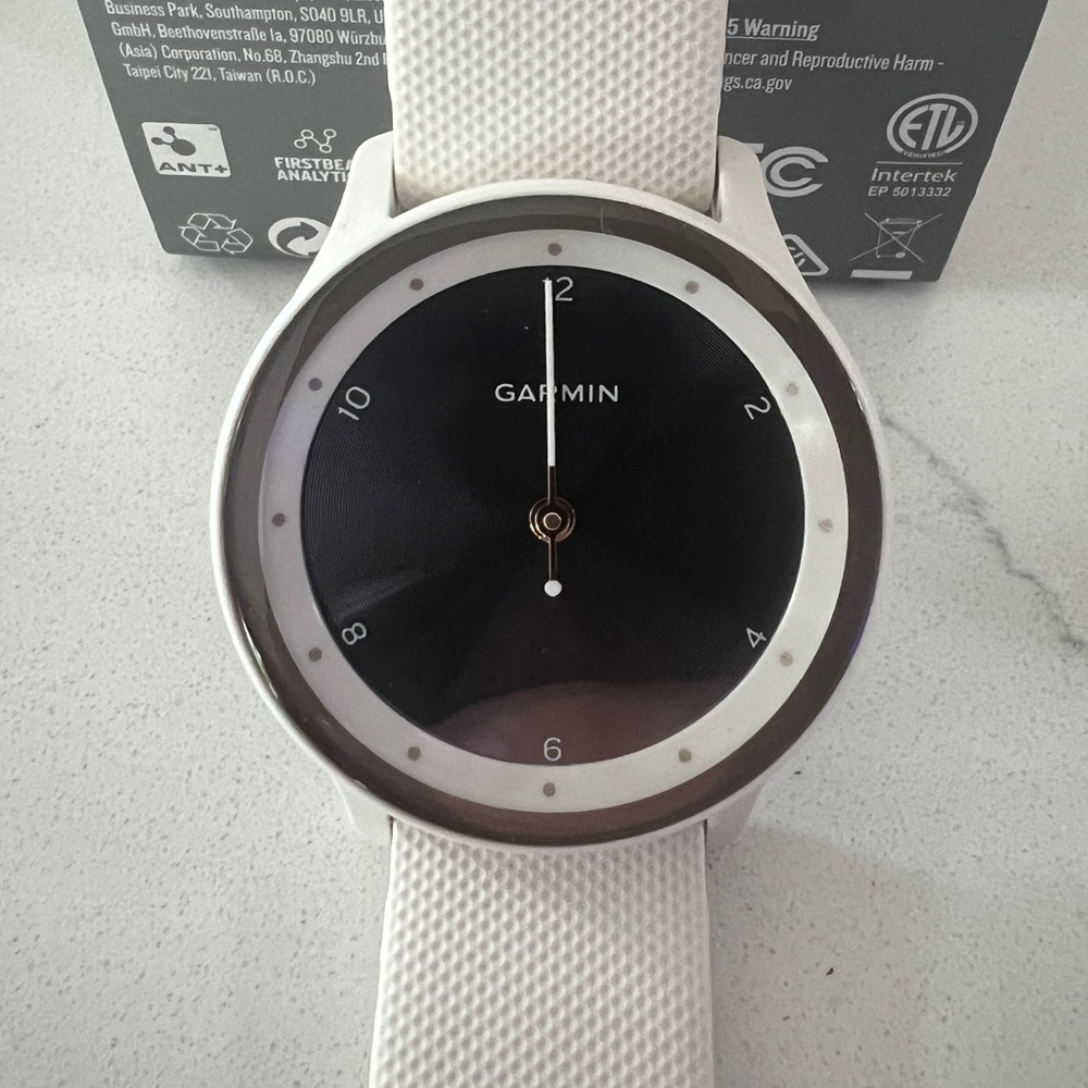 Garmin Vivimove watch in excellent condition